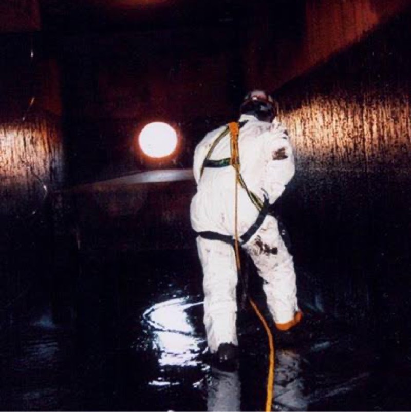 Understanding Tank cleaning BrokerageAt the core of our services, Bahkom Universal operates as a tank cleaning brokerage firm. Our role is simplifying the complex process of oil storage tank cleaning for you. We understand it's not just about removing the residues your oil leaves behind, but also ensuring the process does not disrupt your operations.
